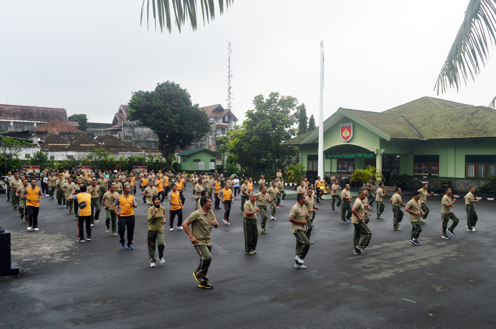 Prajurit Korem 073/Makutarama Gelorakan Senam SKJ 88